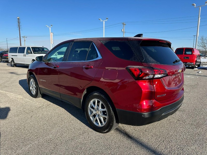 Chevrolet Equinox Vehicle Full-screen Gallery Image 03