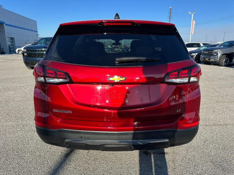 Chevrolet Equinox Vehicle Full-screen Gallery Image 04