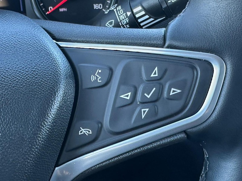 Chevrolet Equinox Vehicle Full-screen Gallery Image 19