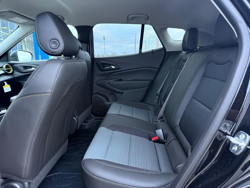 Chevrolet Trax Vehicle Full-screen Gallery Image 5