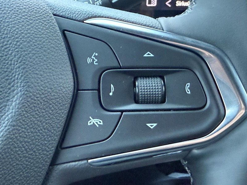 Chevrolet Trax Vehicle Full-screen Gallery Image 9