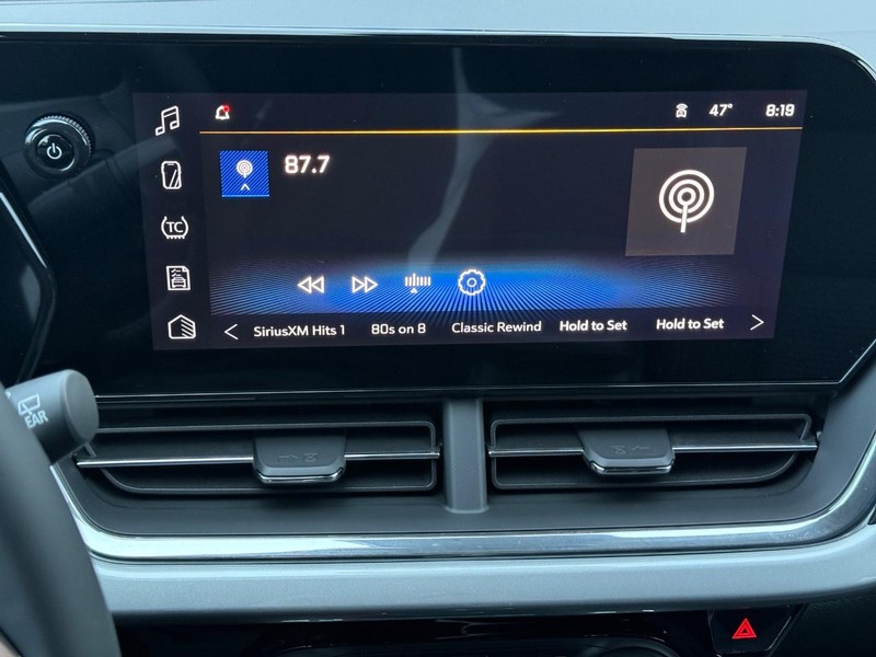 Chevrolet Trax Vehicle Full-screen Gallery Image 11