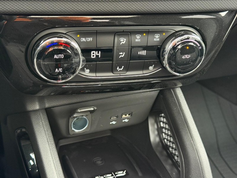 Chevrolet TrailBlazer Vehicle Full-screen Gallery Image 13