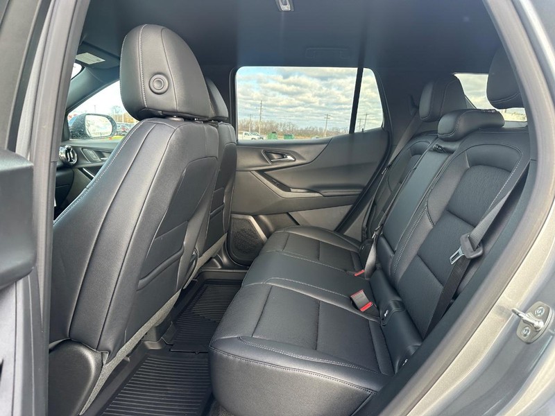 Chevrolet Equinox Vehicle Full-screen Gallery Image 5