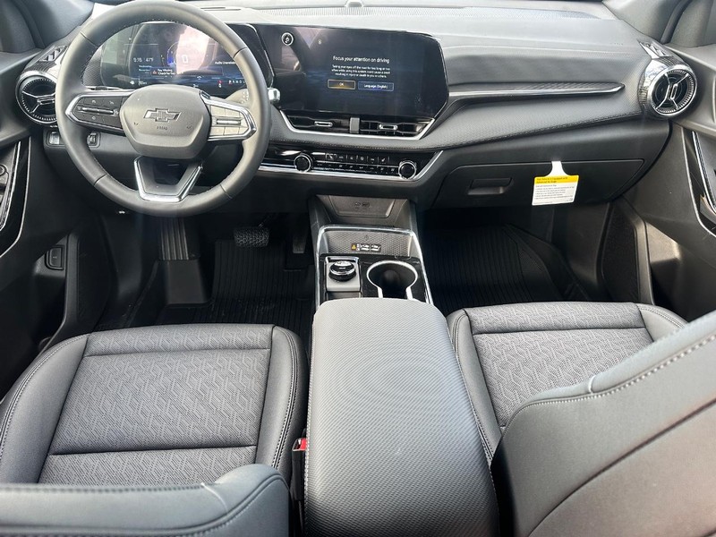 Chevrolet Equinox Vehicle Full-screen Gallery Image 6