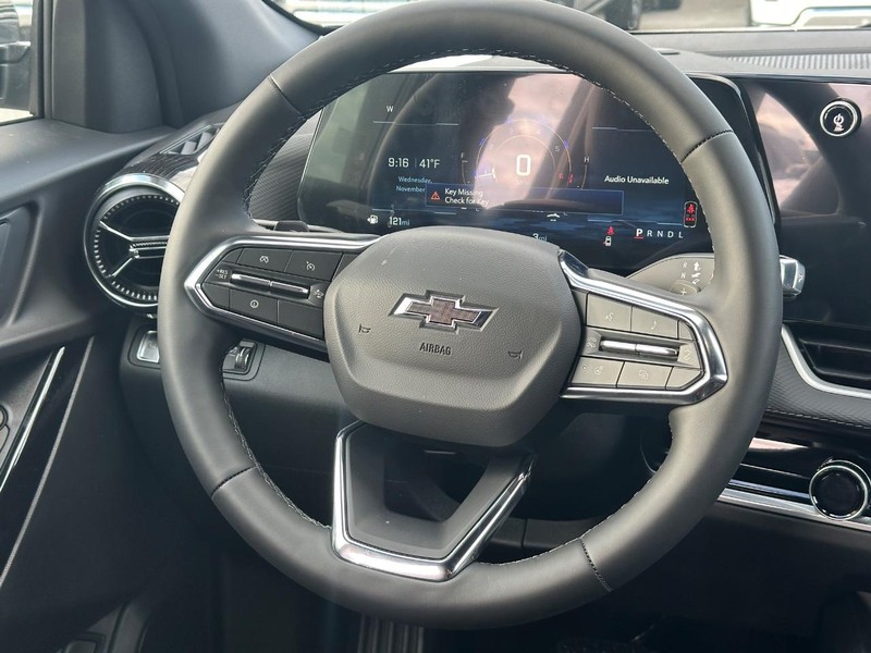 Chevrolet Equinox Vehicle Full-screen Gallery Image 7