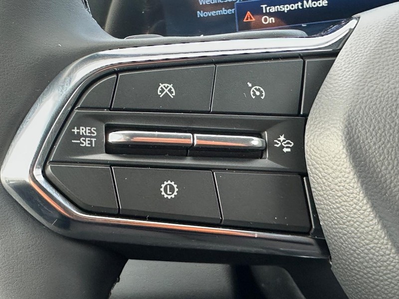 Chevrolet Equinox Vehicle Full-screen Gallery Image 8