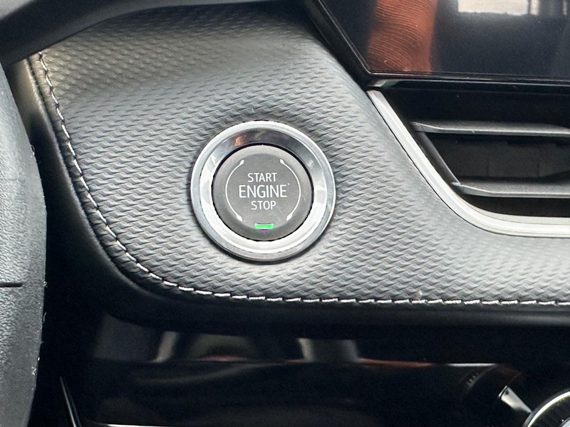 Chevrolet Equinox Vehicle Full-screen Gallery Image 10