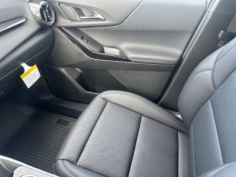 Chevrolet Equinox Vehicle Full-screen Gallery Image 15