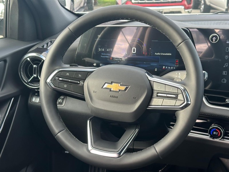Chevrolet Equinox Vehicle Full-screen Gallery Image 7