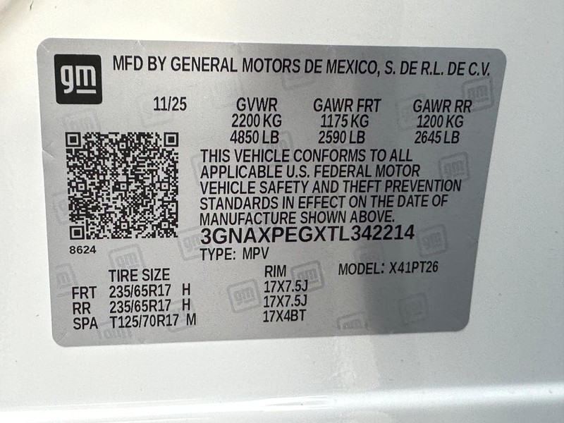 Chevrolet Equinox Vehicle Full-screen Gallery Image 18