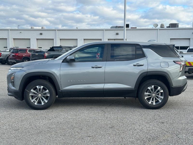 Chevrolet Equinox Vehicle Full-screen Gallery Image 2