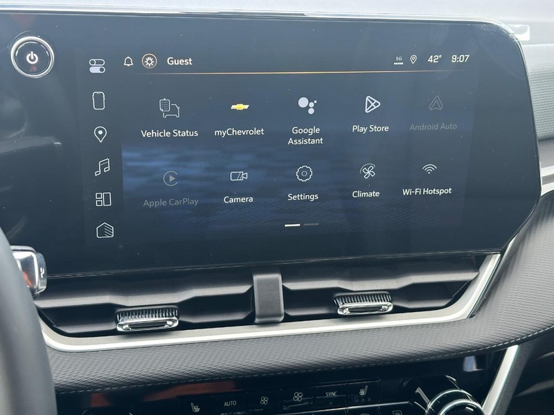 Chevrolet Equinox Vehicle Full-screen Gallery Image 11