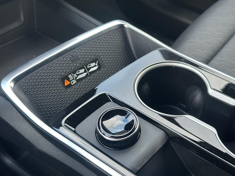 Chevrolet Equinox Vehicle Full-screen Gallery Image 14