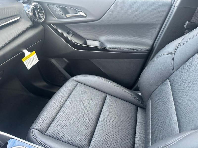 Chevrolet Equinox Vehicle Full-screen Gallery Image 15