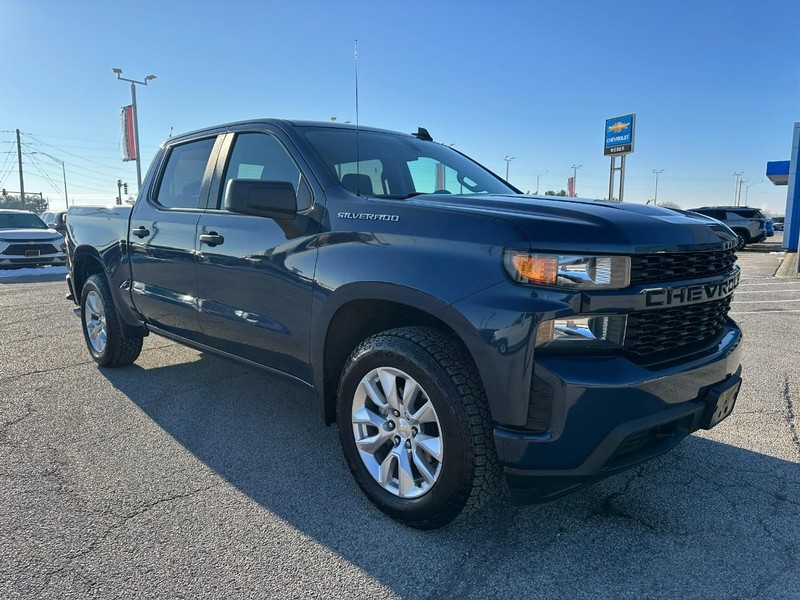 Chevrolet Silverado 1500 Vehicle Full-screen Gallery Image 8