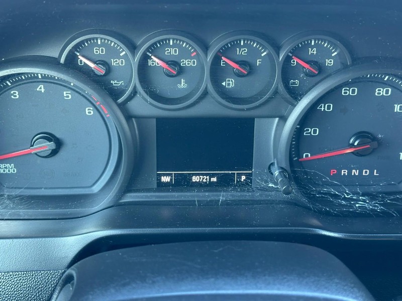 Chevrolet Silverado 1500 Vehicle Full-screen Gallery Image 19