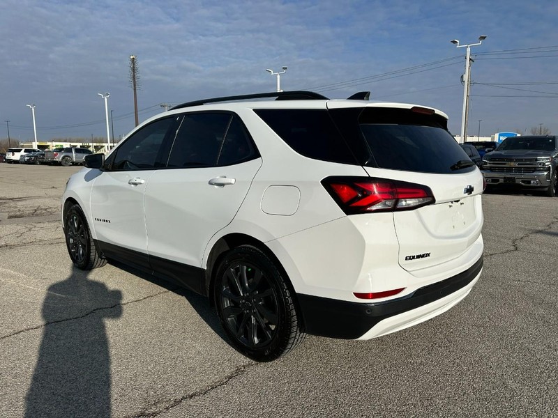 Chevrolet Equinox Vehicle Full-screen Gallery Image 03