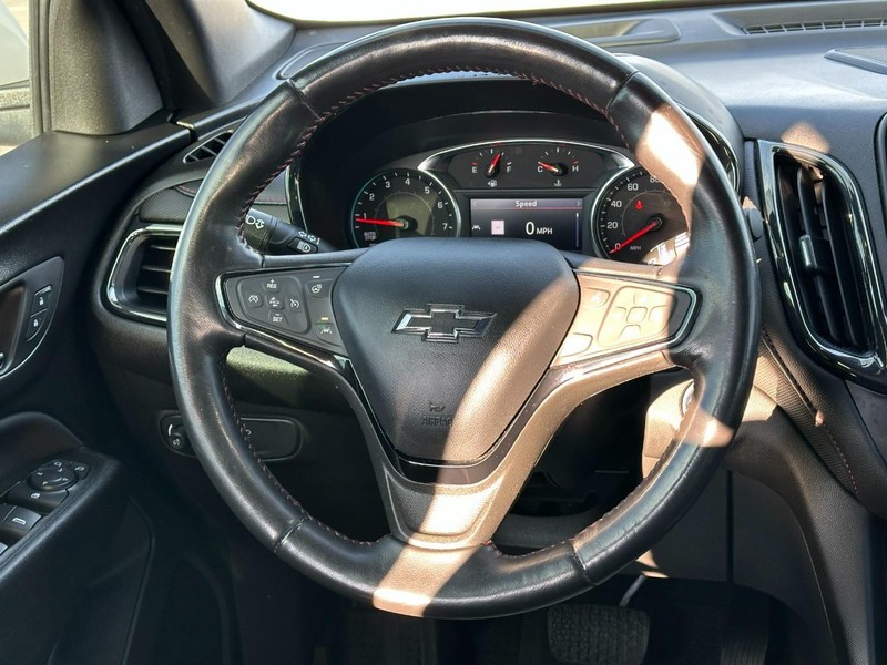 Chevrolet Equinox Vehicle Full-screen Gallery Image 12