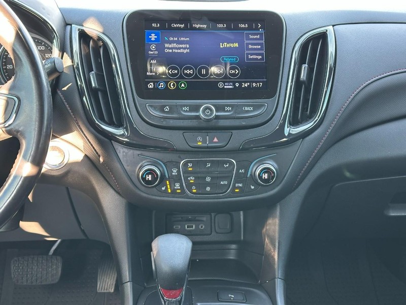 Chevrolet Equinox Vehicle Full-screen Gallery Image 13