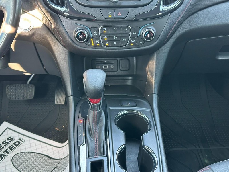 Chevrolet Equinox Vehicle Full-screen Gallery Image 14