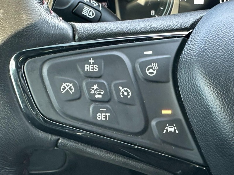 Chevrolet Equinox Vehicle Full-screen Gallery Image 18