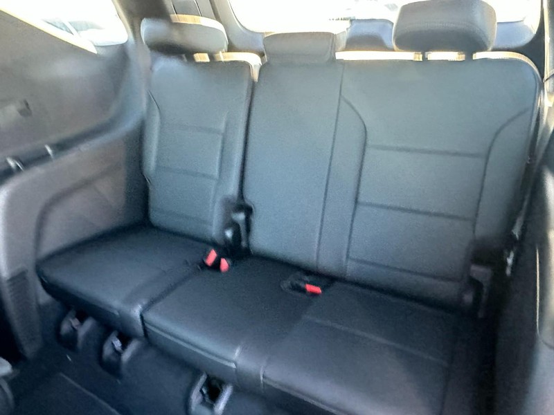 Chevrolet Traverse Vehicle Full-screen Gallery Image 5