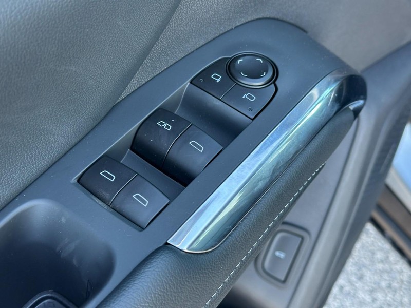 Chevrolet Traverse Vehicle Full-screen Gallery Image 10