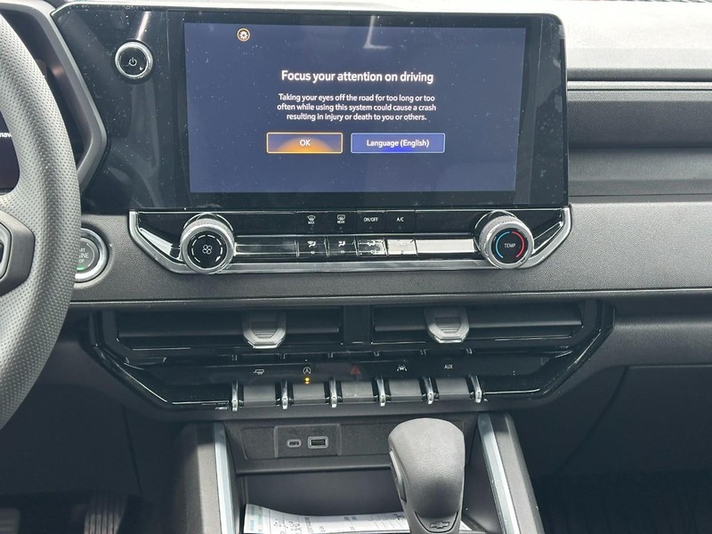 Chevrolet Colorado Vehicle Full-screen Gallery Image 7