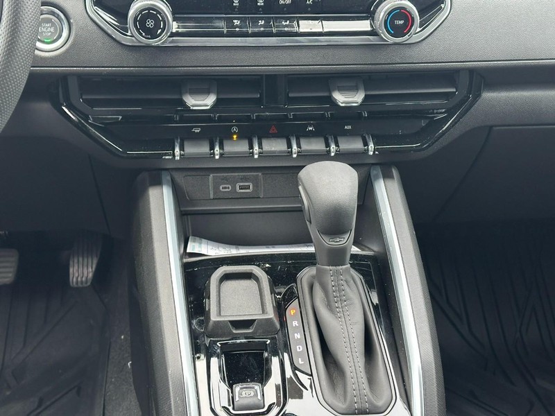 Chevrolet Colorado Vehicle Full-screen Gallery Image 8