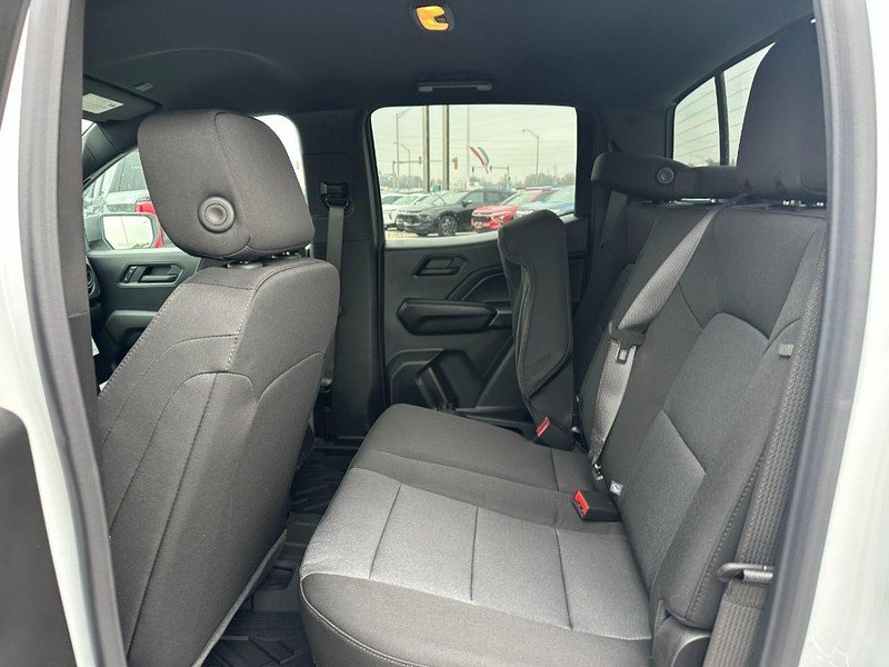 Chevrolet Colorado Vehicle Full-screen Gallery Image 4