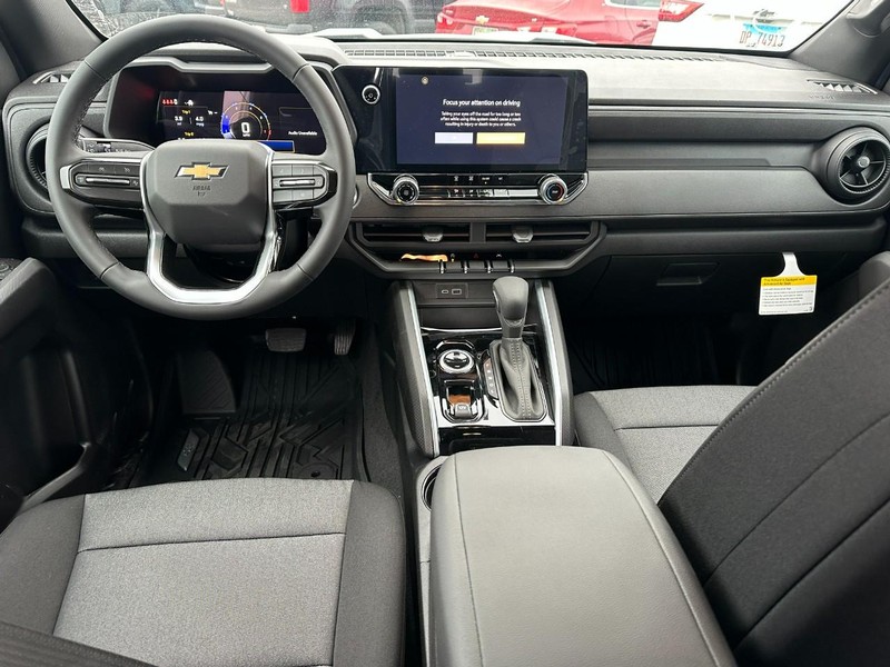 Chevrolet Colorado Vehicle Full-screen Gallery Image 5