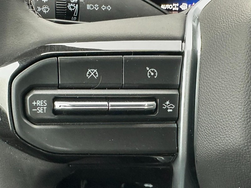 Chevrolet Colorado Vehicle Full-screen Gallery Image 11