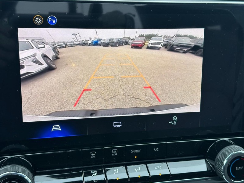 Chevrolet Colorado Vehicle Full-screen Gallery Image 13