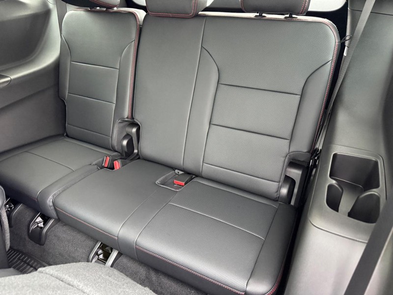 Chevrolet Traverse Vehicle Full-screen Gallery Image 5