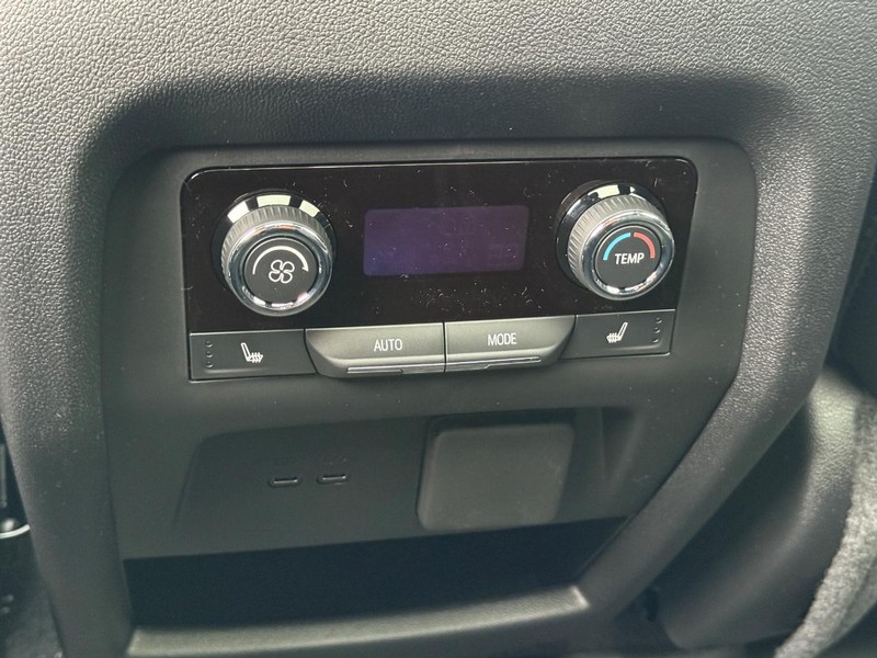 Chevrolet Traverse Vehicle Full-screen Gallery Image 8