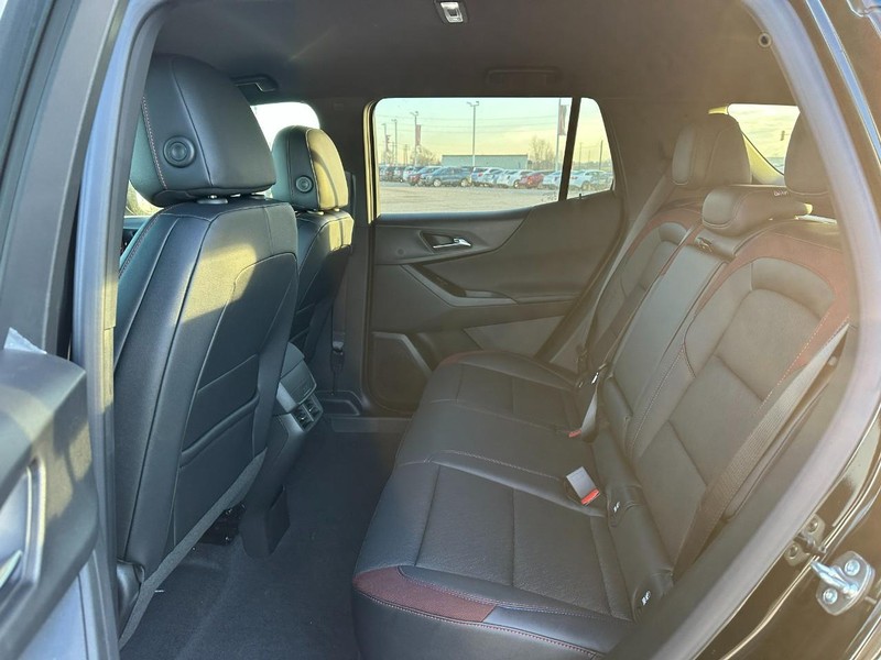 Chevrolet Equinox Vehicle Full-screen Gallery Image 4