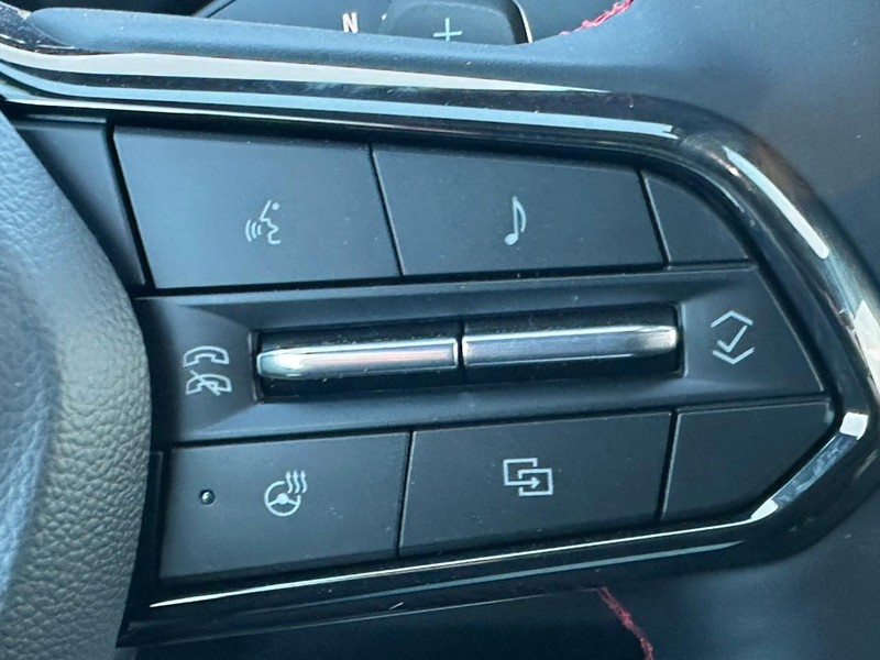 Chevrolet Equinox Vehicle Full-screen Gallery Image 12