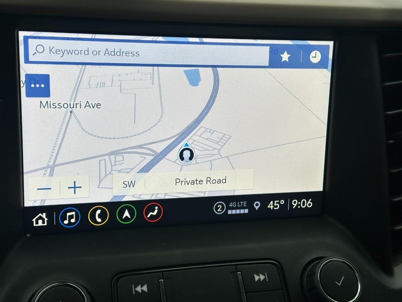 GMC Acadia Vehicle Full-screen Gallery Image 25