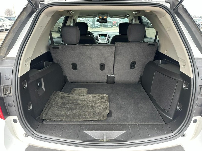 Chevrolet Equinox Vehicle Full-screen Gallery Image 05