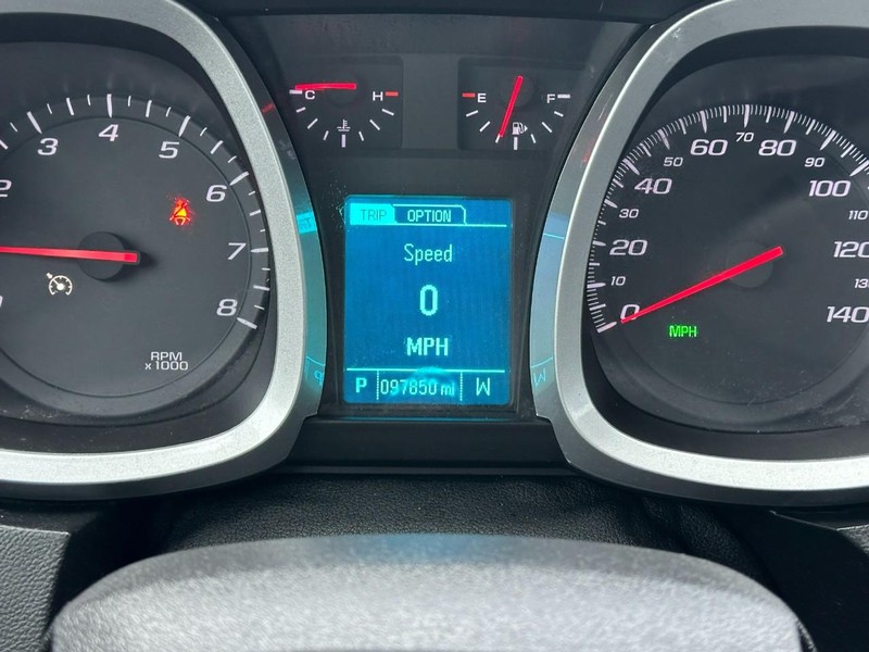 Chevrolet Equinox Vehicle Full-screen Gallery Image 20