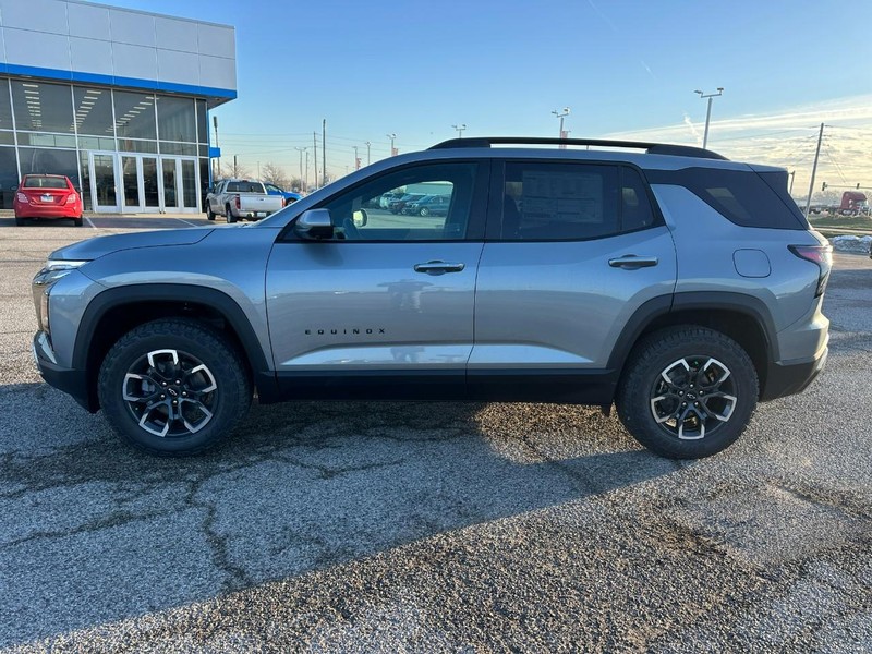 Chevrolet Equinox Vehicle Full-screen Gallery Image 2