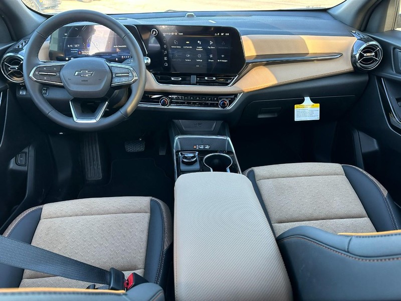 Chevrolet Equinox Vehicle Full-screen Gallery Image 6
