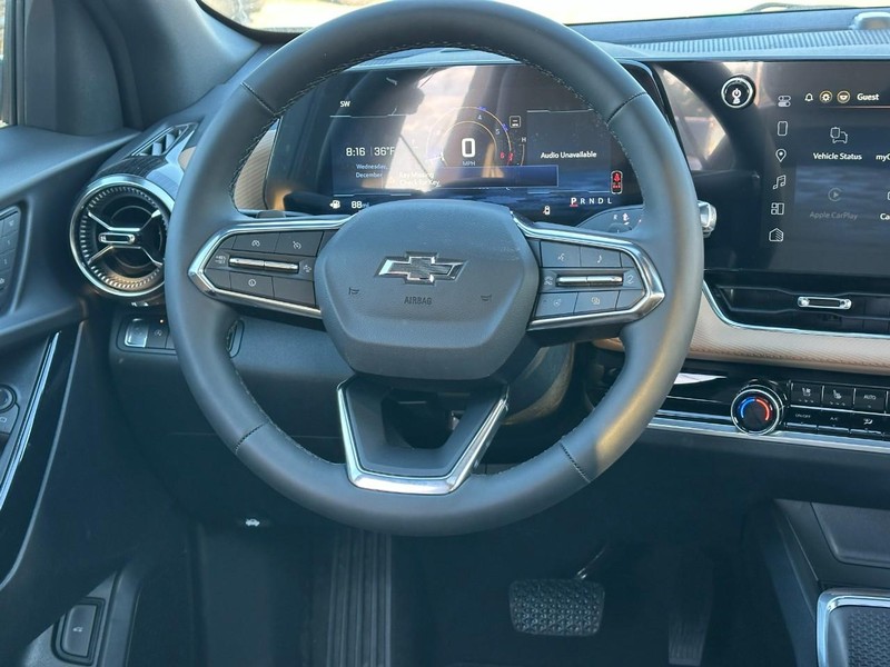 Chevrolet Equinox Vehicle Full-screen Gallery Image 7