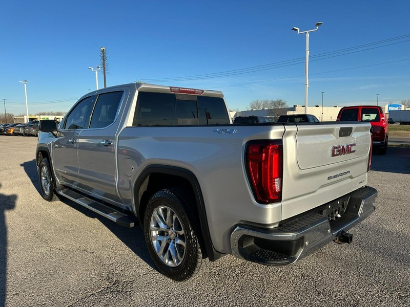 GMC Sierra 1500 Vehicle Full-screen Gallery Image 3