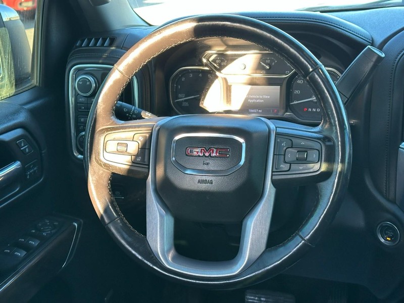 GMC Sierra 1500 Vehicle Full-screen Gallery Image 14