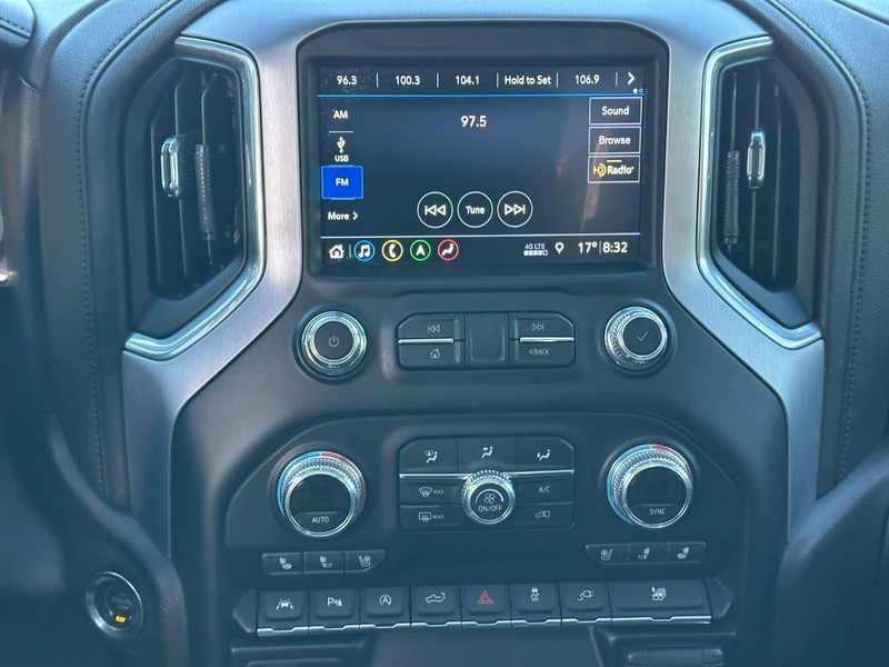 GMC Sierra 1500 Vehicle Full-screen Gallery Image 15