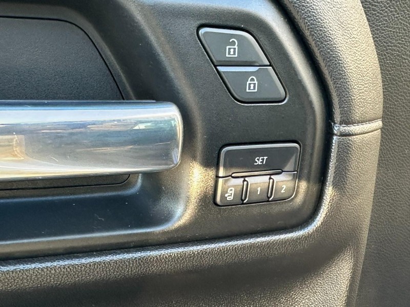 GMC Sierra 1500 Vehicle Full-screen Gallery Image 19