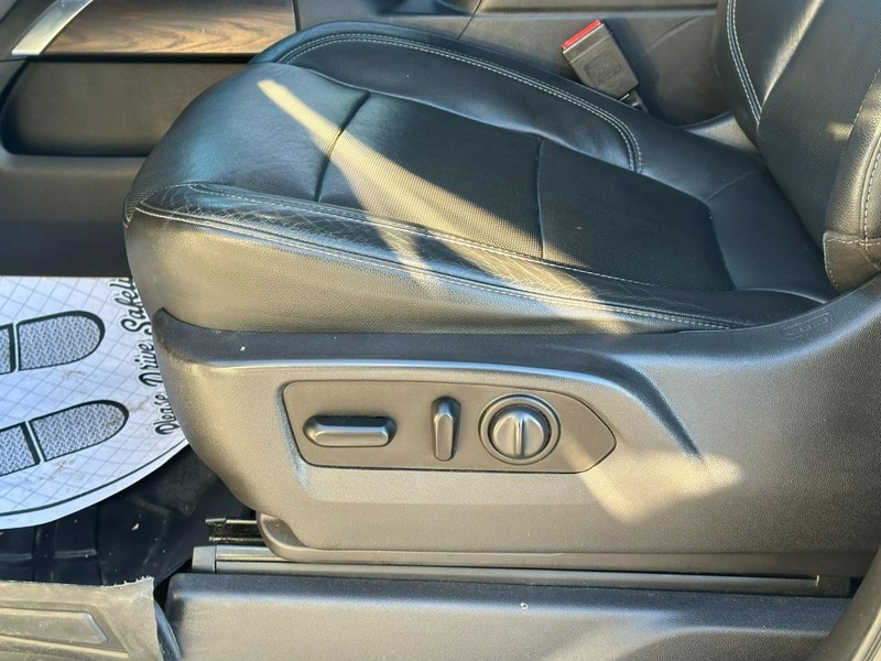 GMC Sierra 1500 Vehicle Full-screen Gallery Image 20