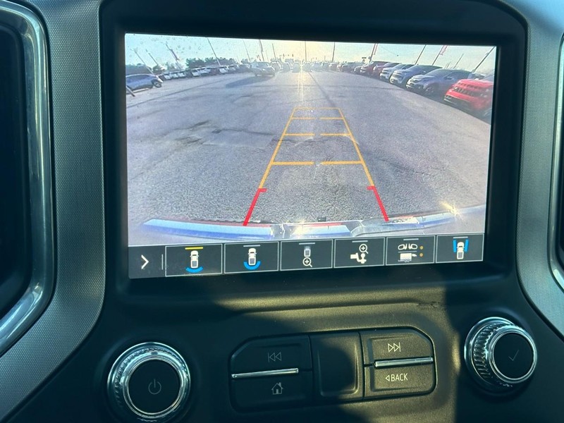 GMC Sierra 1500 Vehicle Full-screen Gallery Image 26